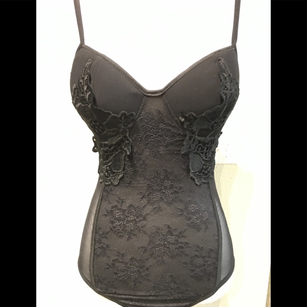 Bombshell Lace Black bodysuit Small Padded SEXY Brami Built in Bra Fashion Nova